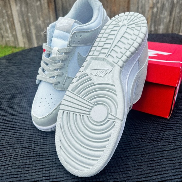 Nike Dunk Low Retro Grey Fog Retro Casual
Sneaker Grey {SIZE 8.5} 🔥😶‍🌫️ - Picture 2 of 12